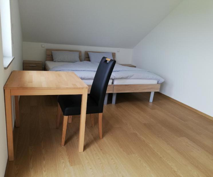 Ferienwohnungen Weishaupt, Pfingstweider Str. 30 Meckenbeuren Dış mekan fotoğraf